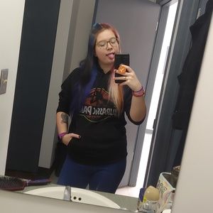 Meet your Posher, Max